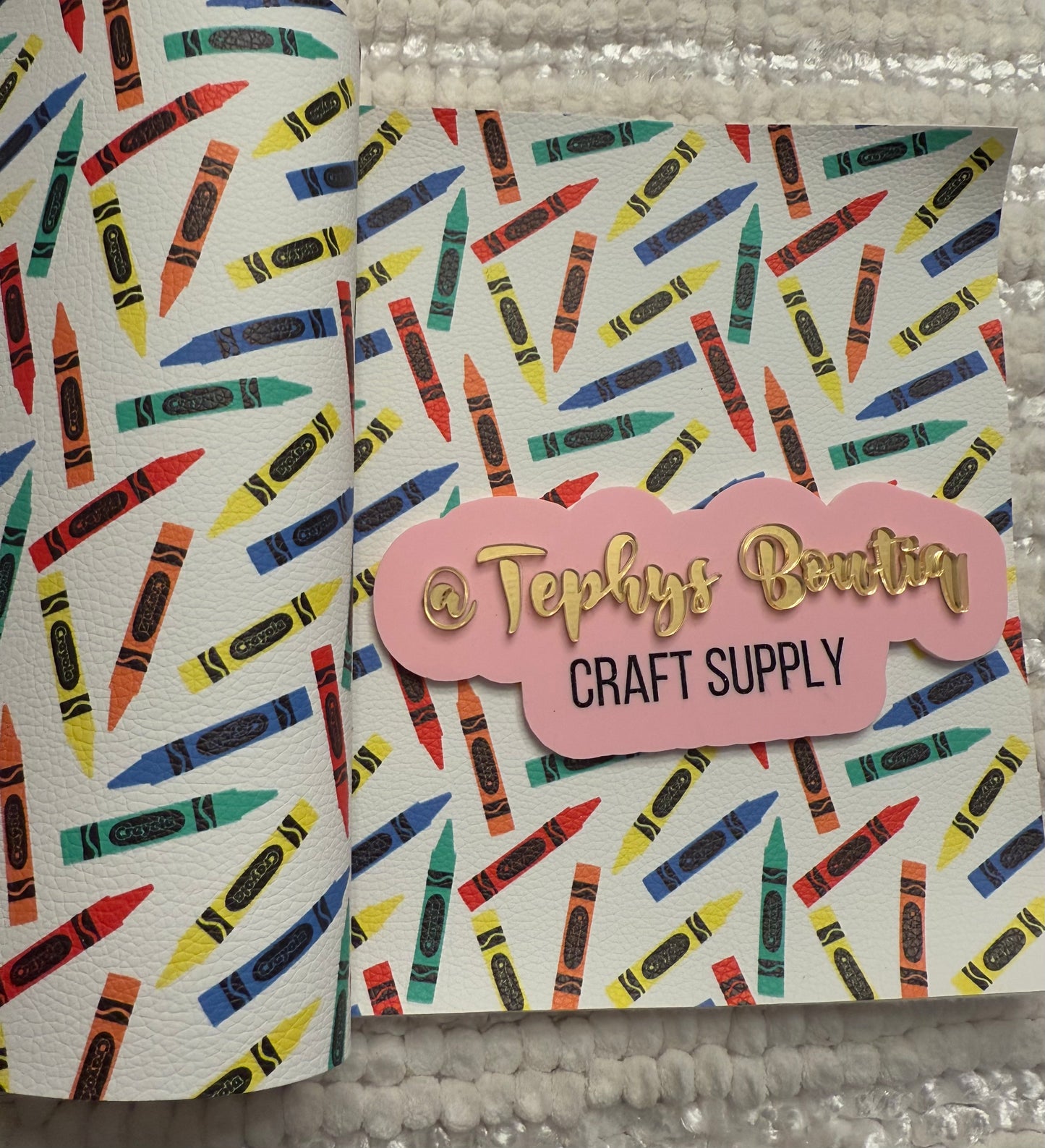 Litchi Leather Escuela