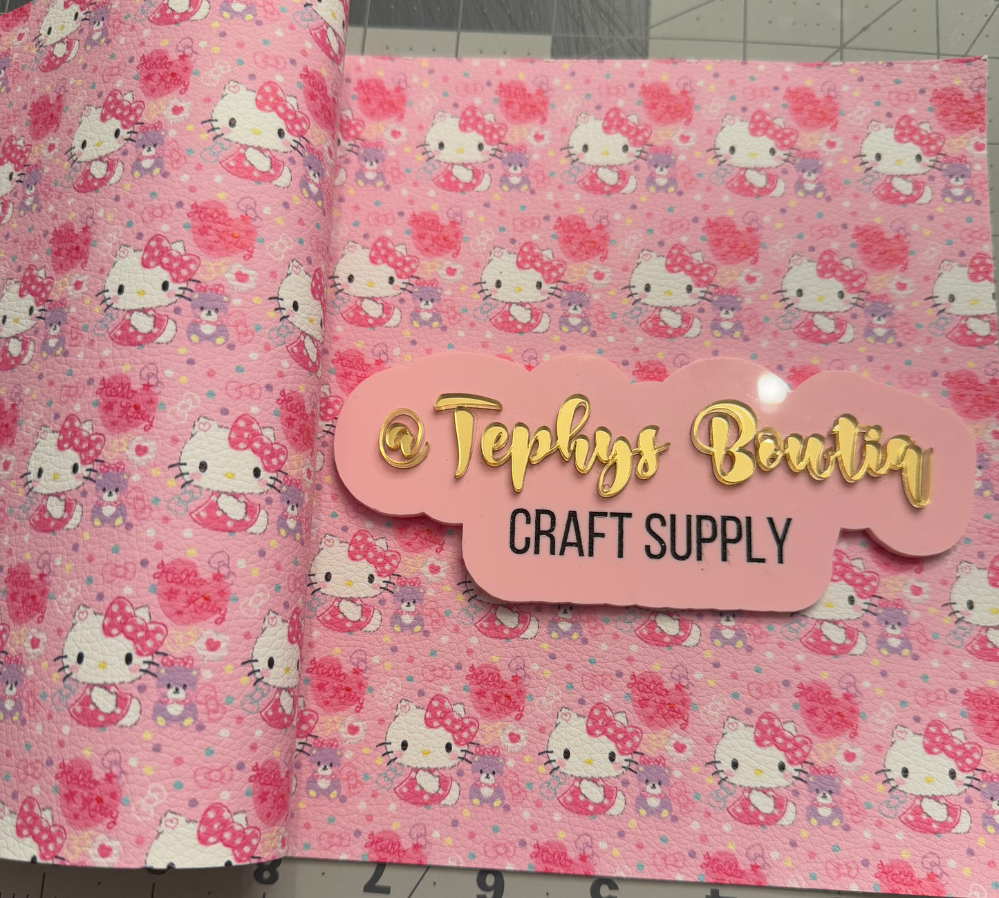 Litchi Leather Hello Kitty