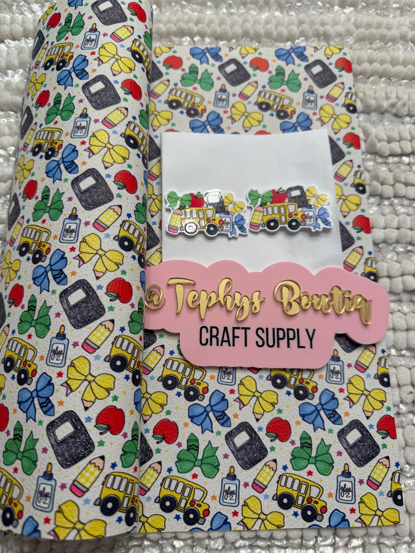 Litchi Leather Bus Lazo