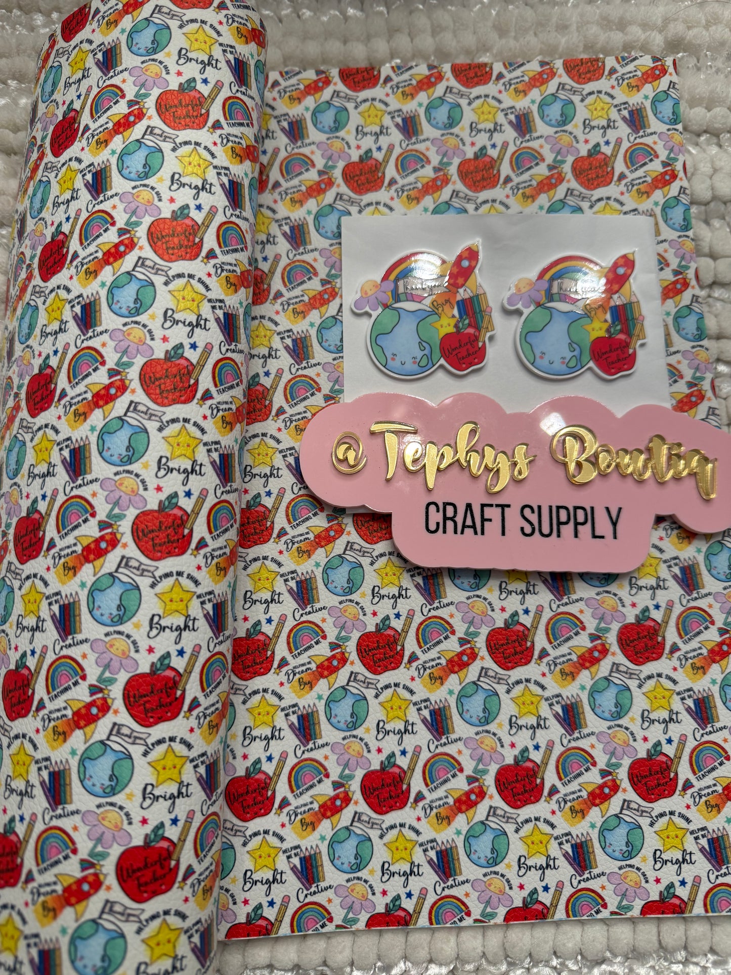 Litchi Leather Mundo escolar