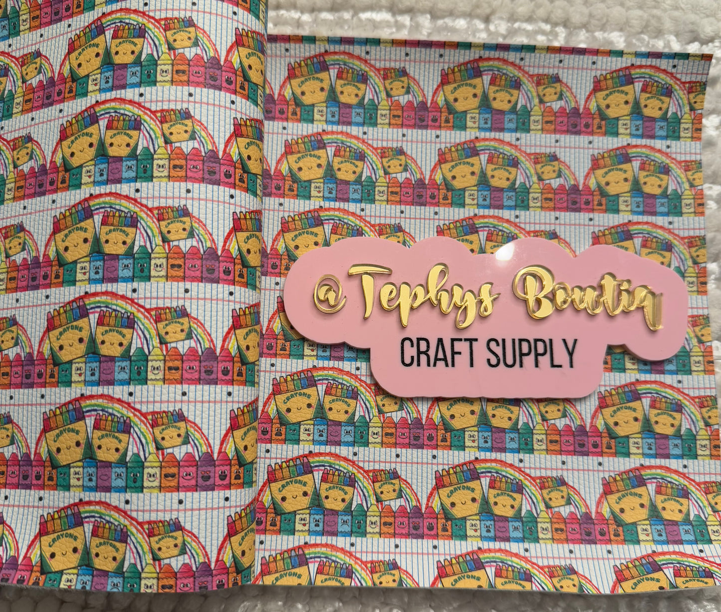 Litchi Leather Escuela