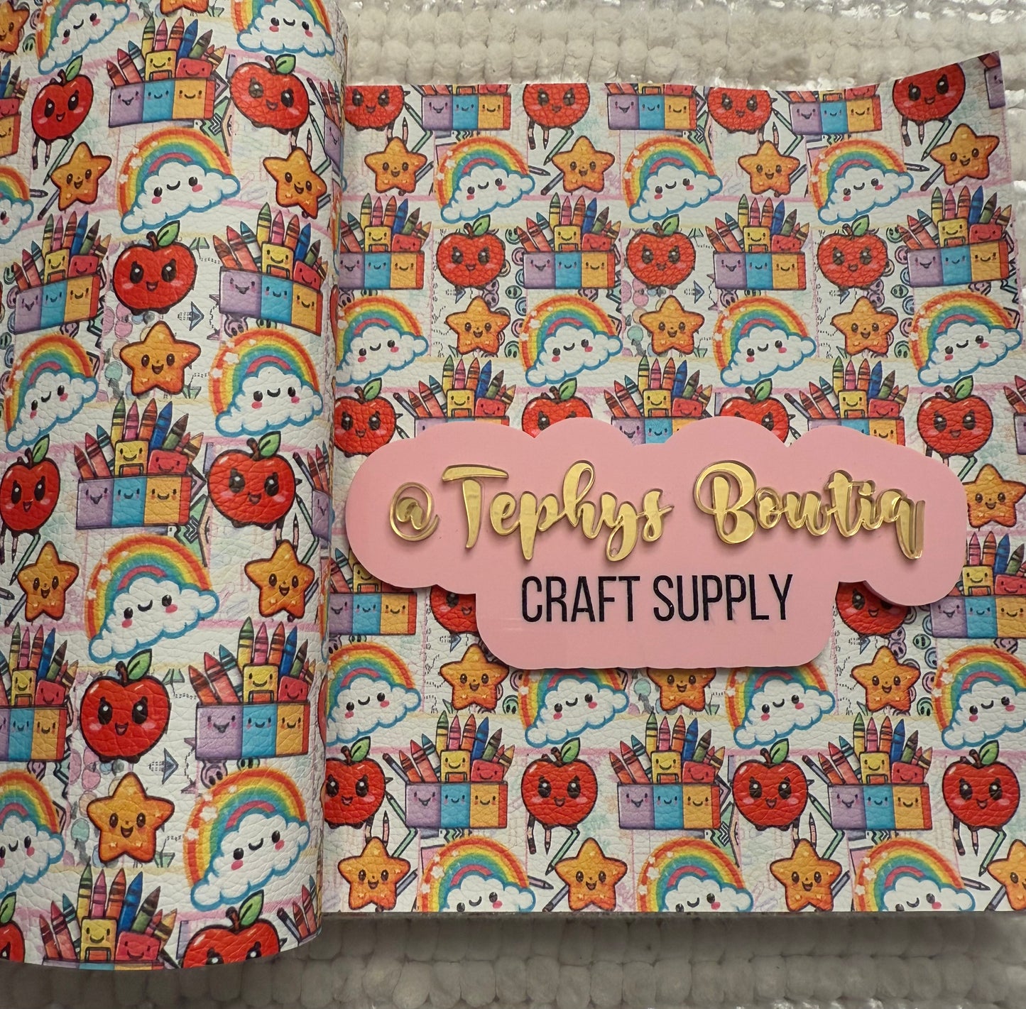 Litchi Leather Escuela