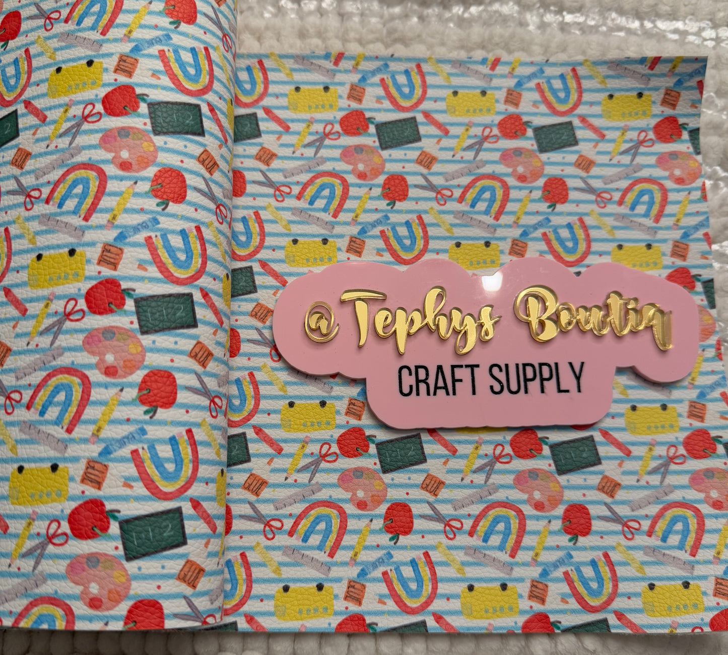 Litchi Leather Escuela