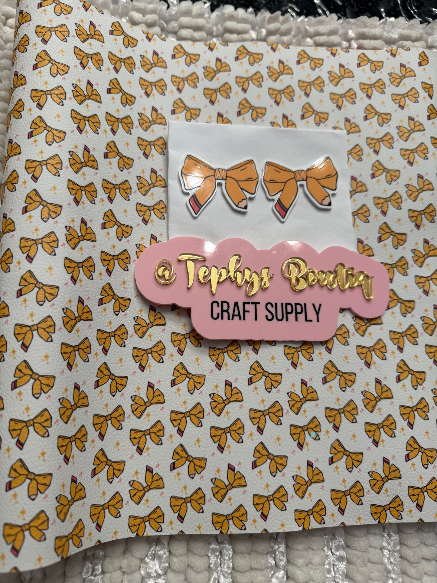 Litchi Leather Escolar