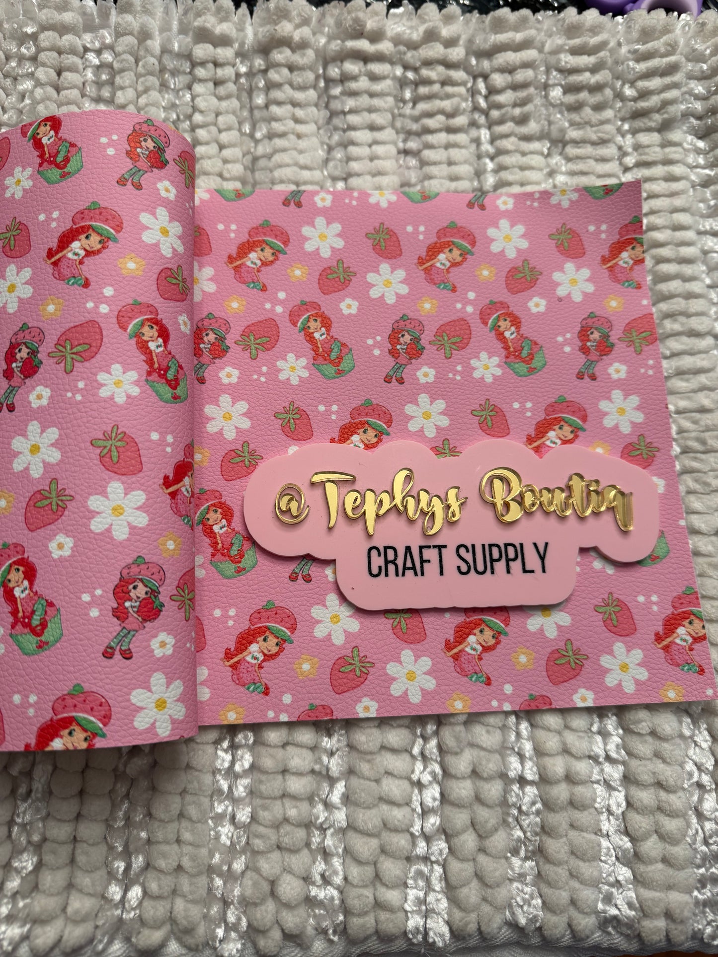 Litchi Leather Strawberry