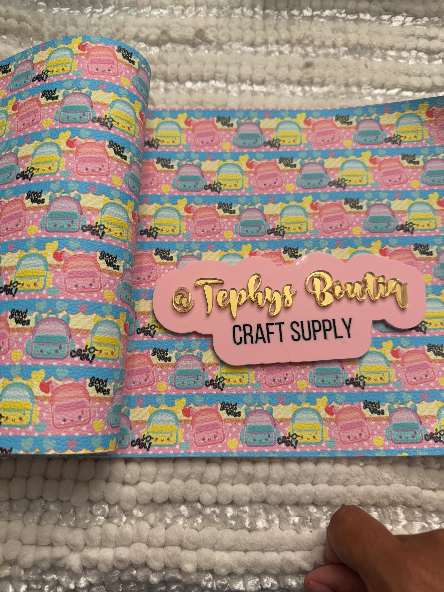 Litchi Leather Escuela