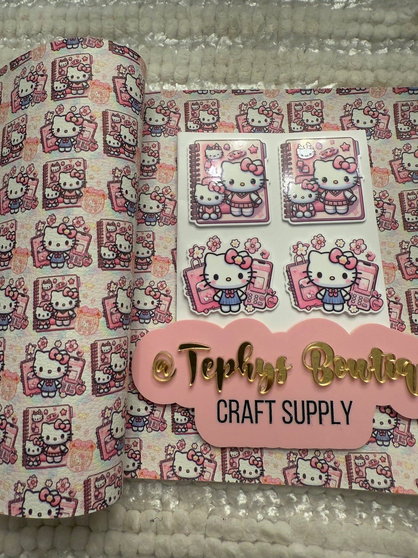 Litchi Leather Escuela