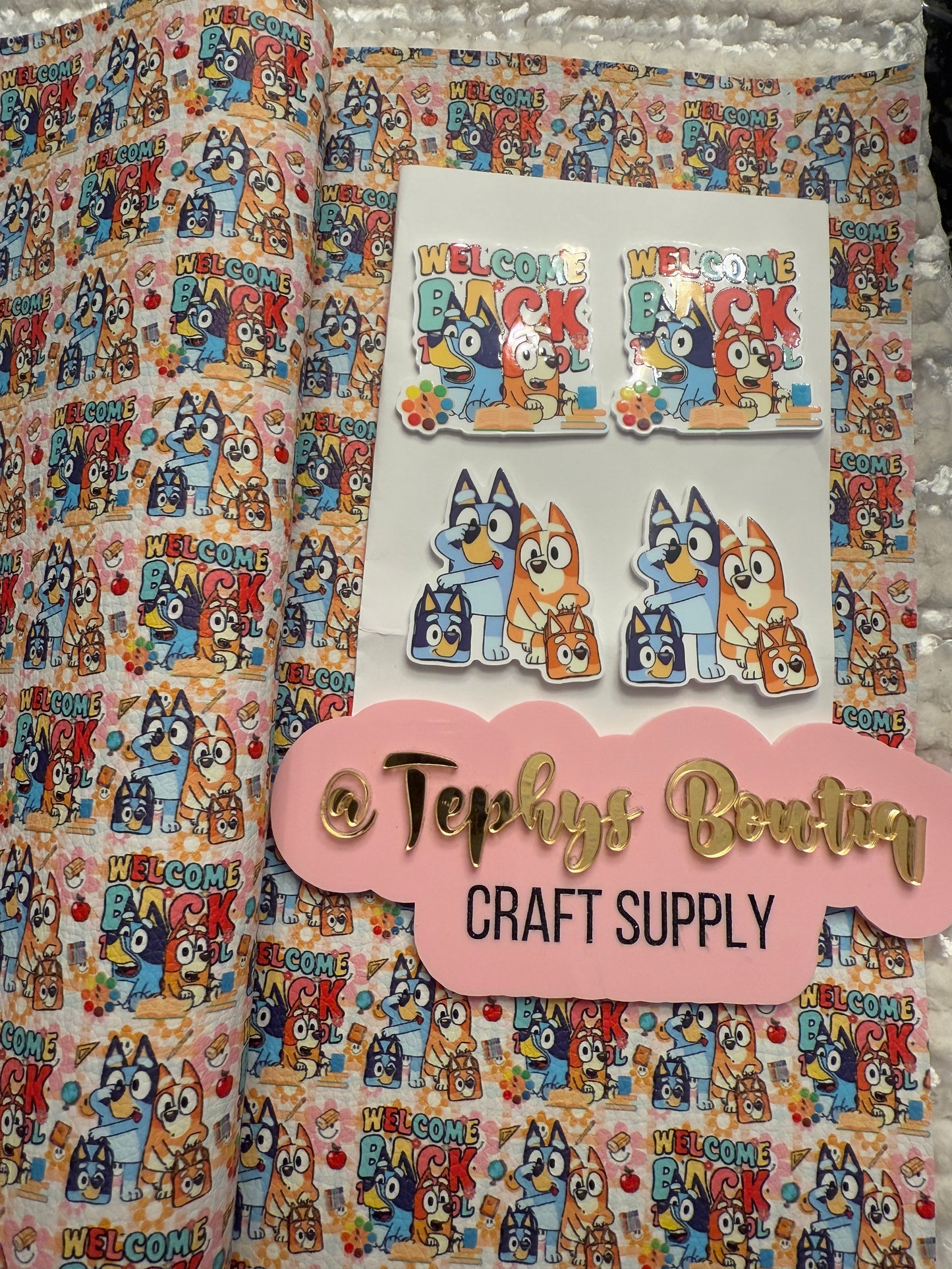 Litchi Leather Escuela