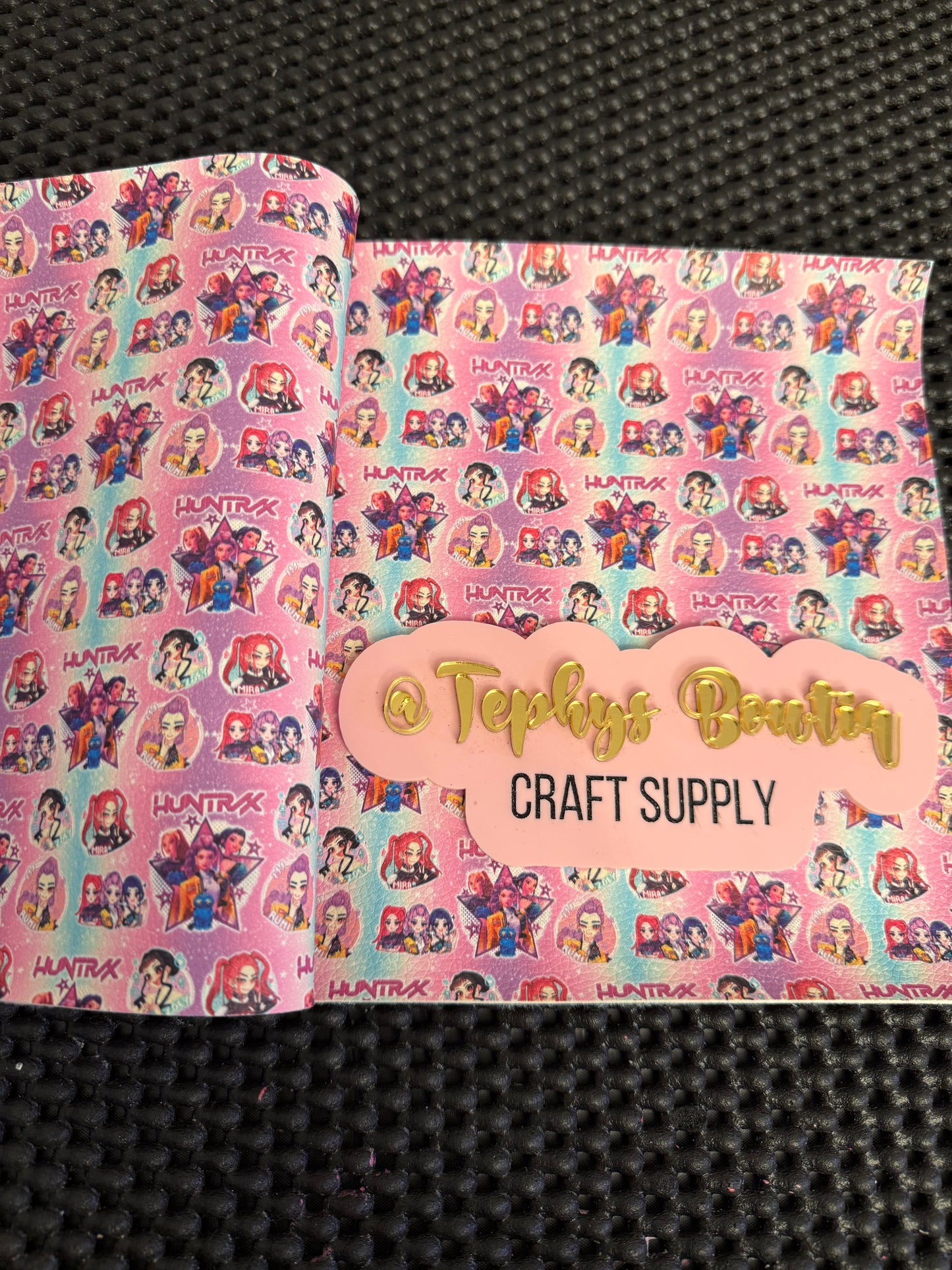 Litchi Leather Huntrix 5